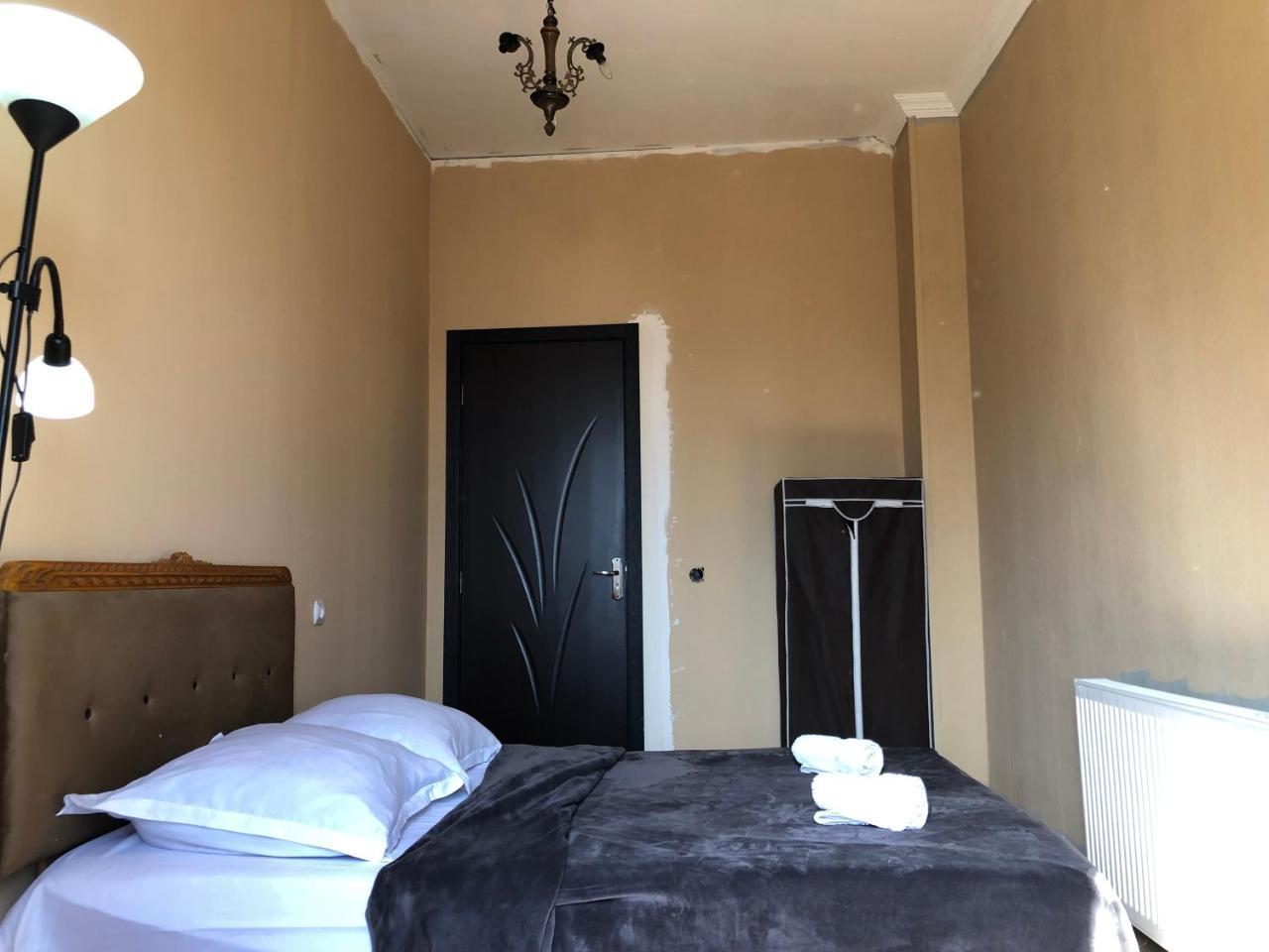 Lucky Family Hotel Тбілісі Екстер'єр фото