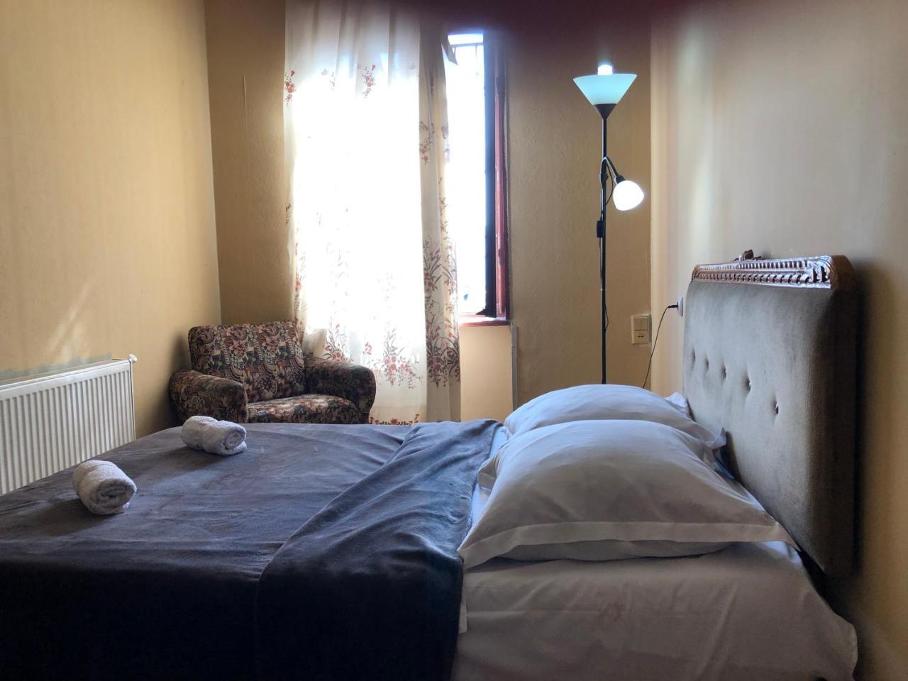 Lucky Family Hotel Тбілісі Екстер'єр фото