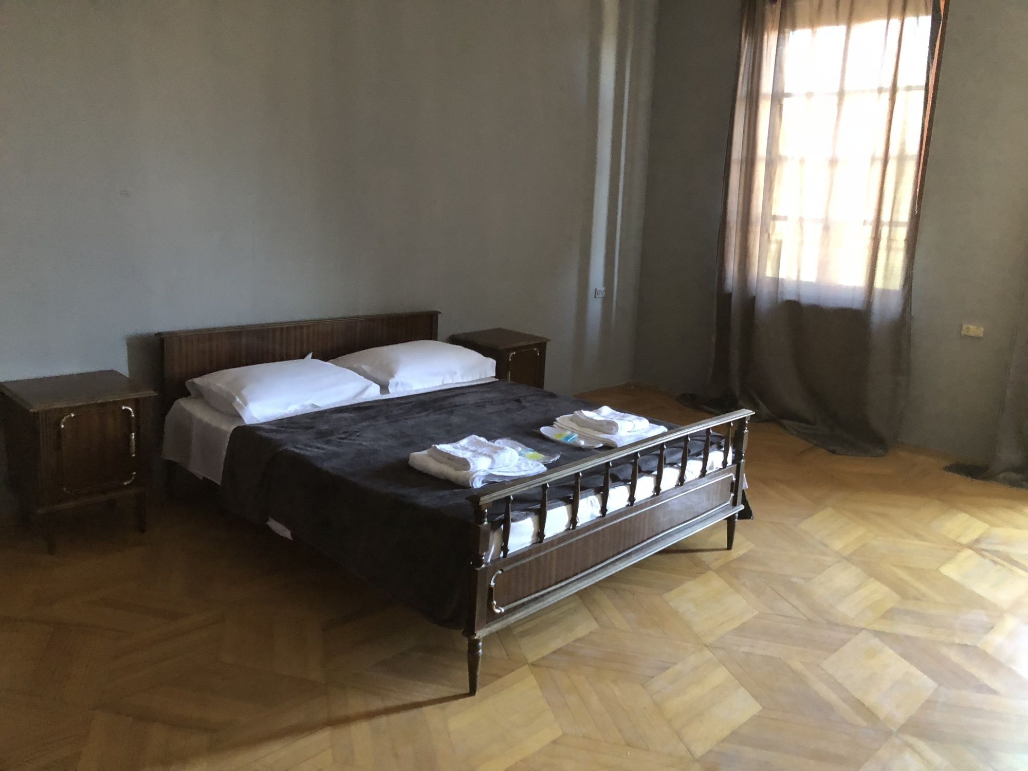 Lucky Family Hotel Тбілісі Екстер'єр фото