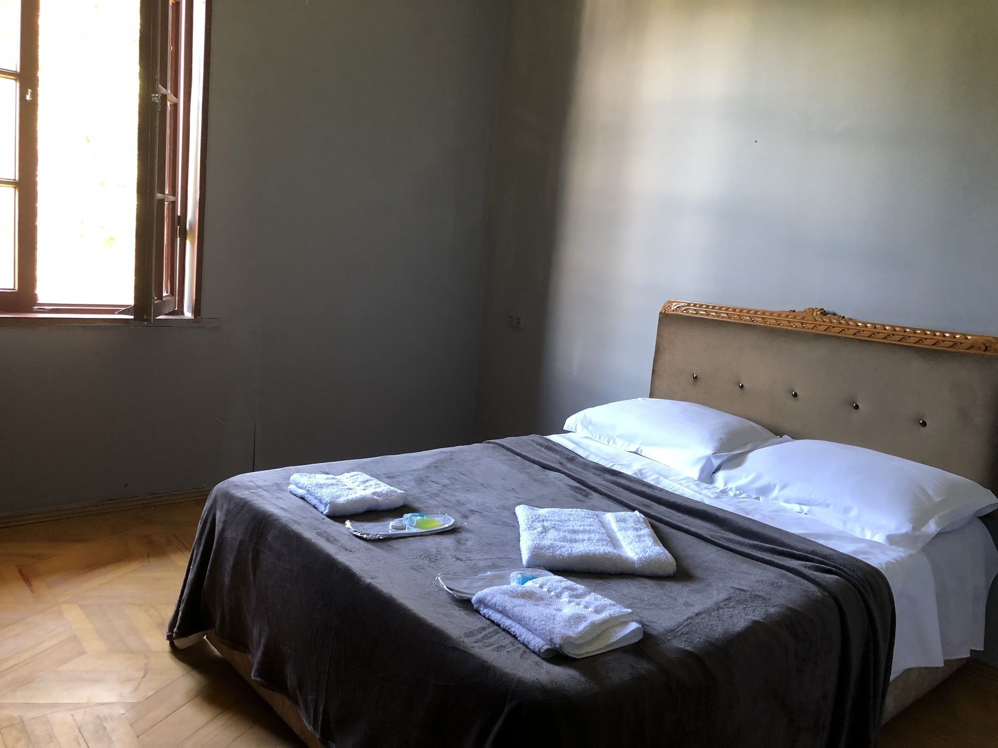 Lucky Family Hotel Тбілісі Екстер'єр фото
