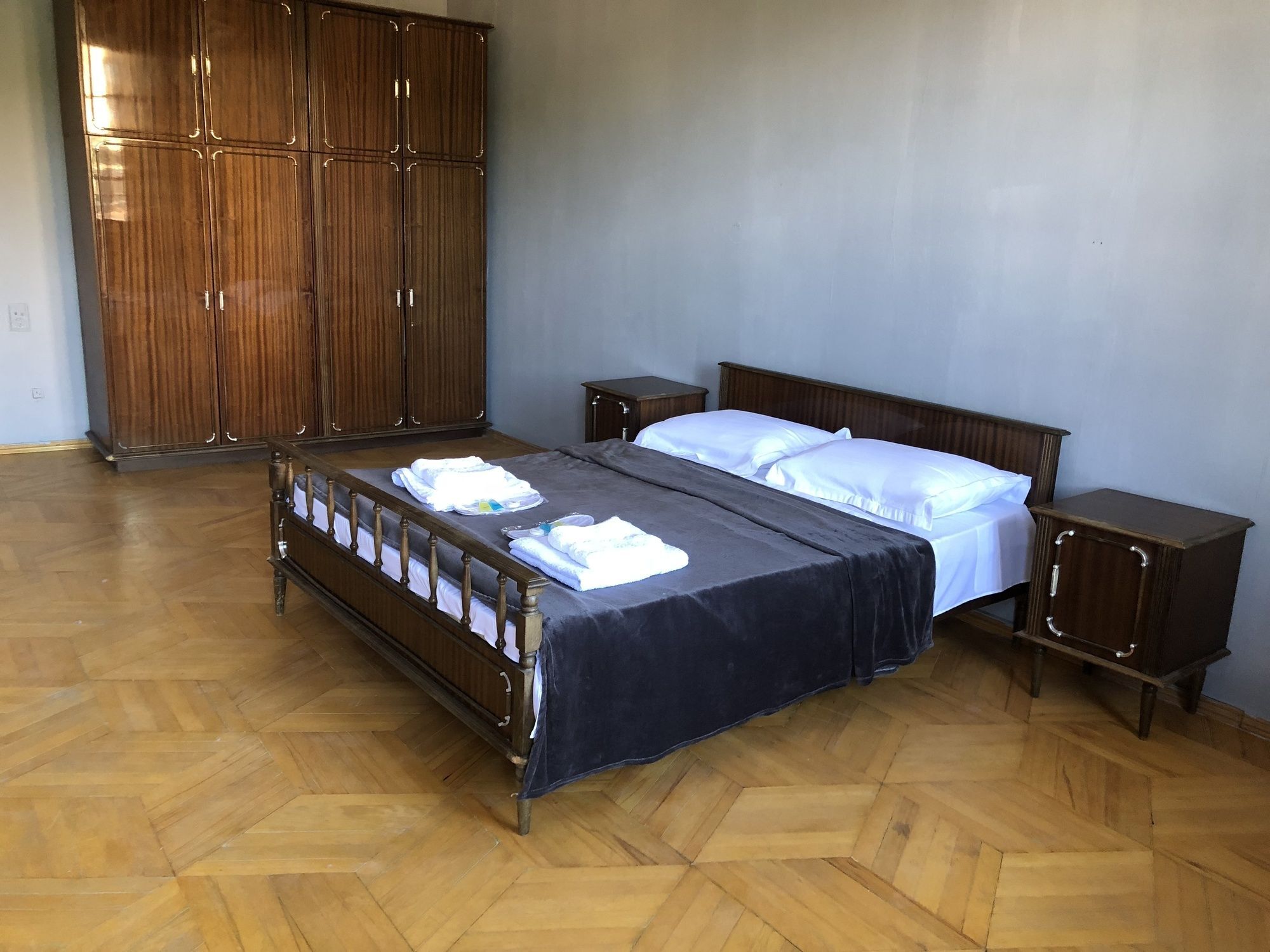 Lucky Family Hotel Тбілісі Екстер'єр фото